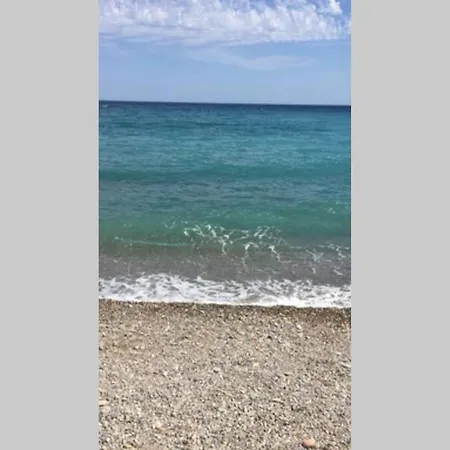 Appartamento Con Salone Vista Mare Vicino Spiaggia